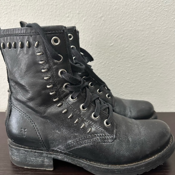Men's Black Leather Boots - Picture 2 of 5